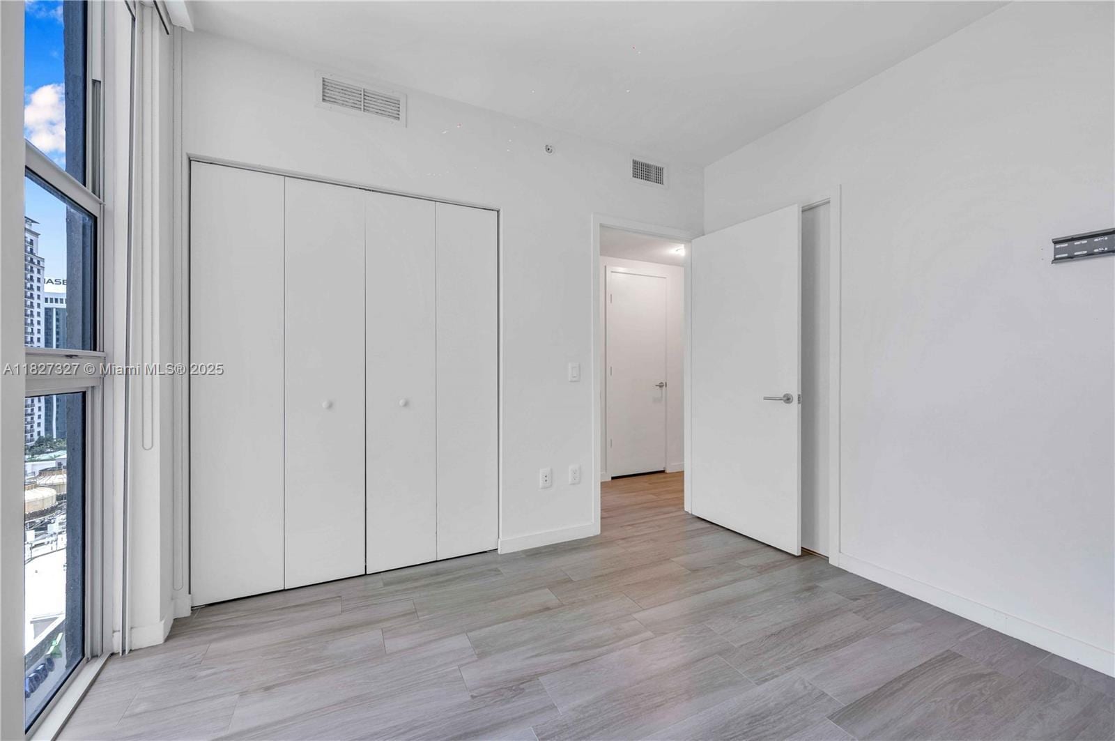 Building Photo - 1100 S Miami Ave