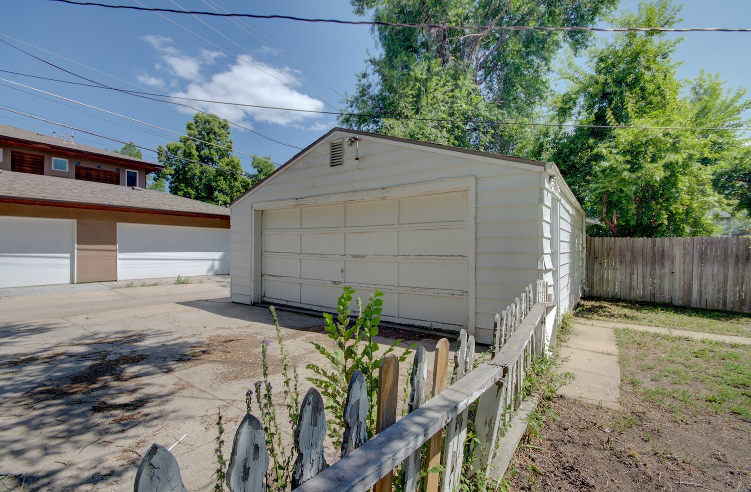 Building Photo - 2410 S Williams St