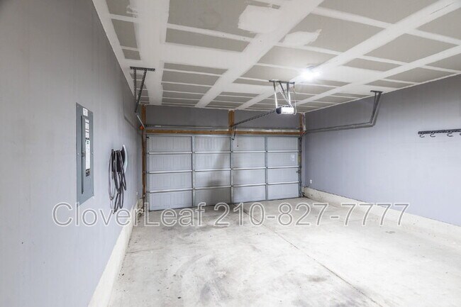 Building Photo - 8126 Radiant Star