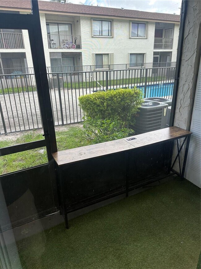 Building Photo - 130 NW 60th Ave