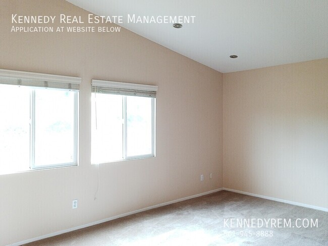 Building Photo - 4310 Portola Dr