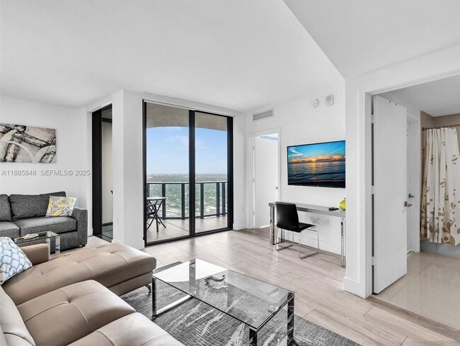 Building Photo - 121 NE 34th St