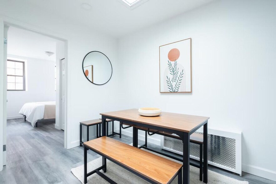 Building Photo - 179 E 102nd St