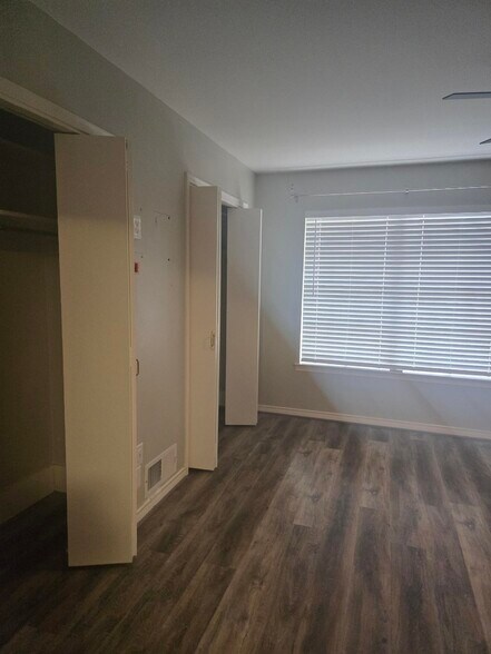 Building Photo - 8604 Baltimore Dr