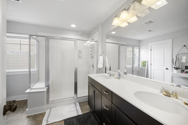 Building Photo - 2435 Double Oaks Rd