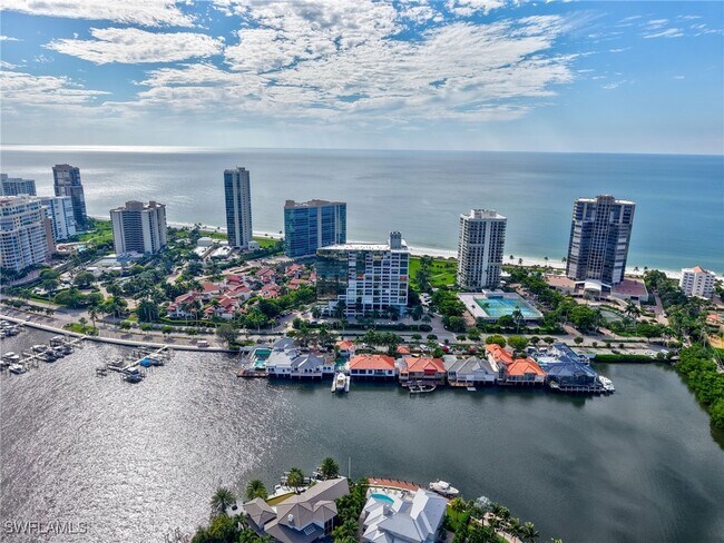 Building Photo - 4751 Gulf Shore Blvd N