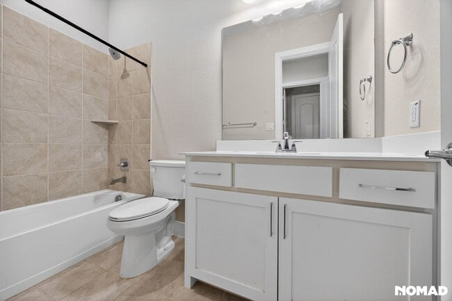 Building Photo - 1780 Dartmoor Dr