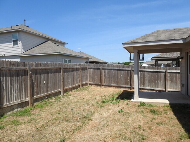 Building Photo - 621 Callahan Ln