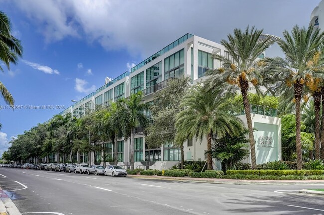 Building Photo - 6000 Collins Ave