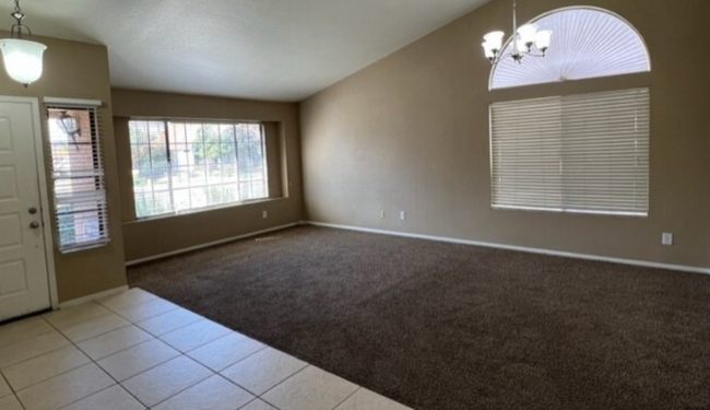 Spacious living and dining room - 24388 Pantera Ct