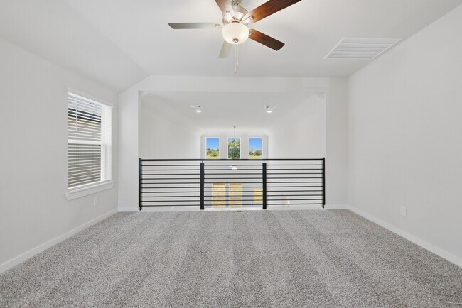 Building Photo - 1053 Lilly Ln