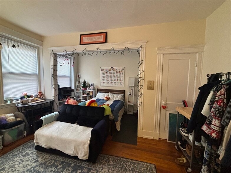 Building Photo - 137 Peterborough St