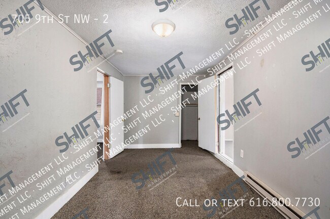Building Photo - 705 9th St NW