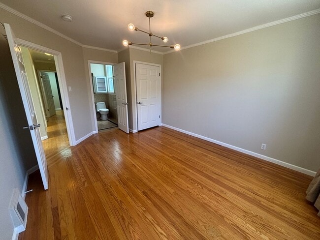 Building Photo - Bright & Spacious Single Family Home - Par...