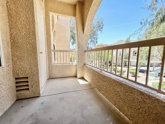 Building Photo - BEAUTIFUL 1 BEDROOM, 1 BATHROOM CONDO LOCA...