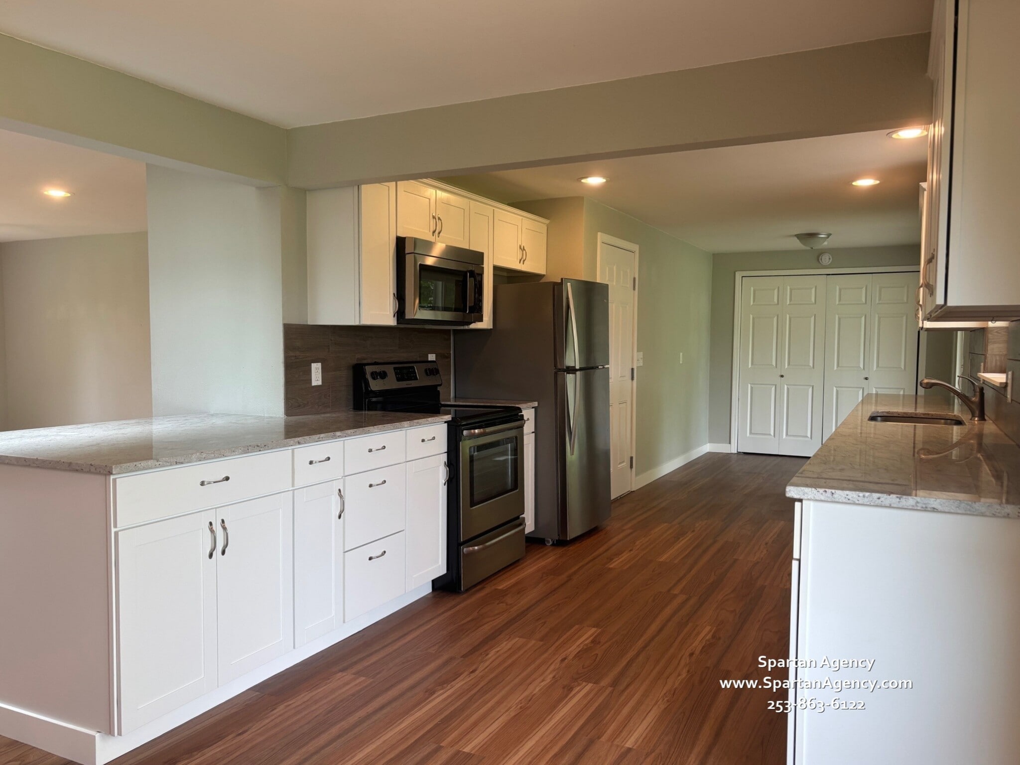 Building Photo - 1529 13th Ave NW