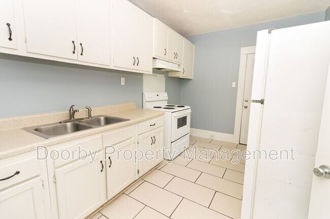 Building Photo - 3813 Central Ave