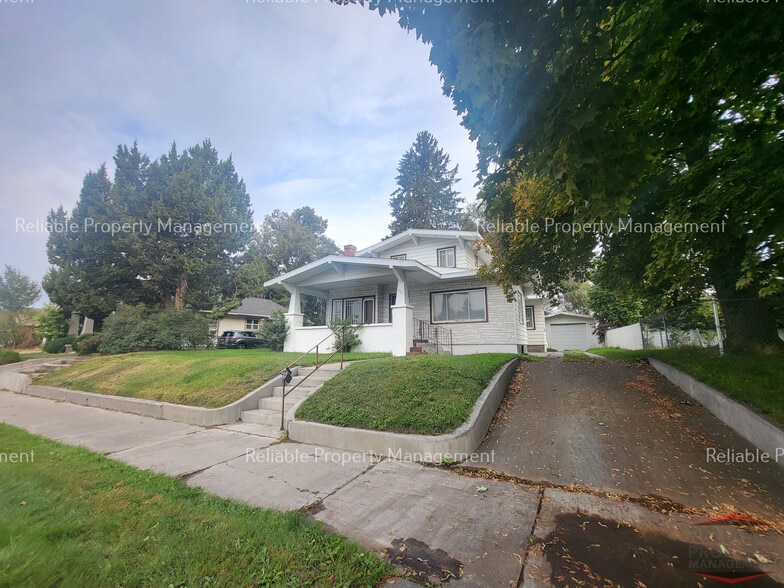 Building Photo - 283 4th St