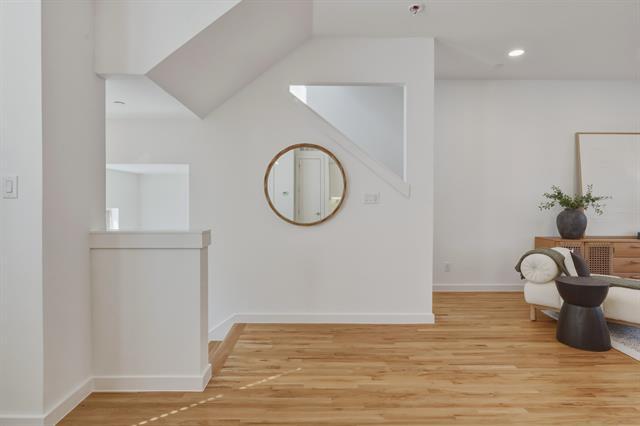 Building Photo - 5734 Oram St