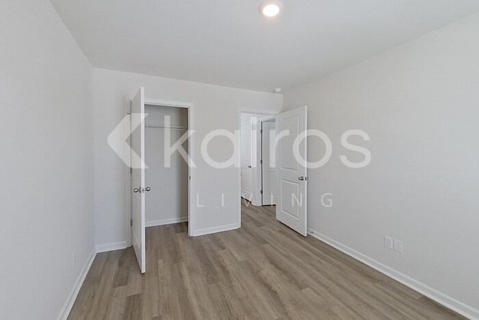 Building Photo - 127 Inez Ave