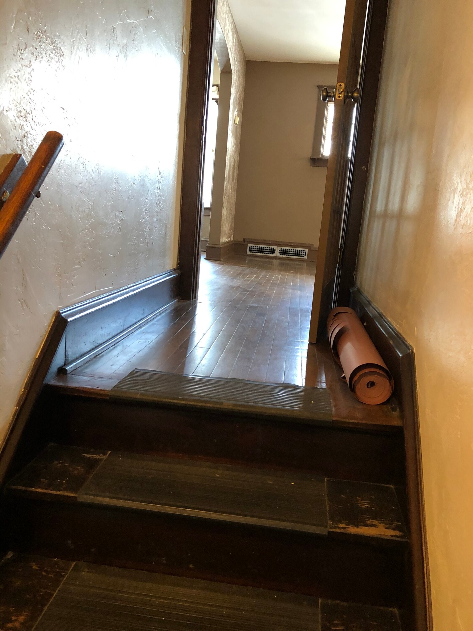 Front door Entrance - 812 Swift Ave