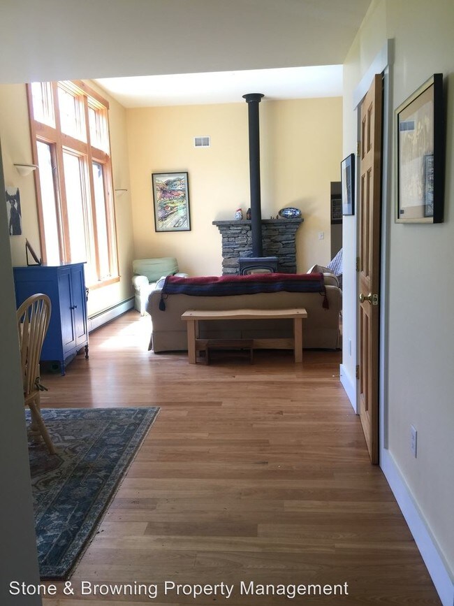 Building Photo - 201 Taylor Rd