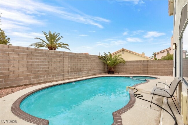 Building Photo - 7600 Beverly Hills Dr