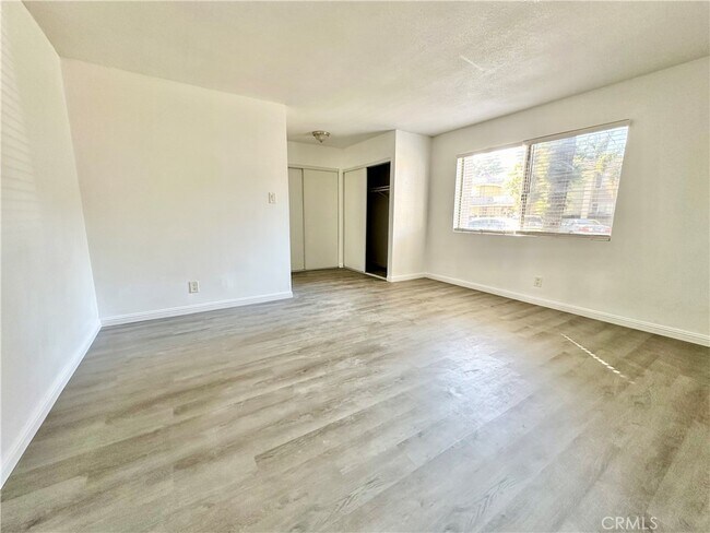 Building Photo - 5500 Ackerfield Ave