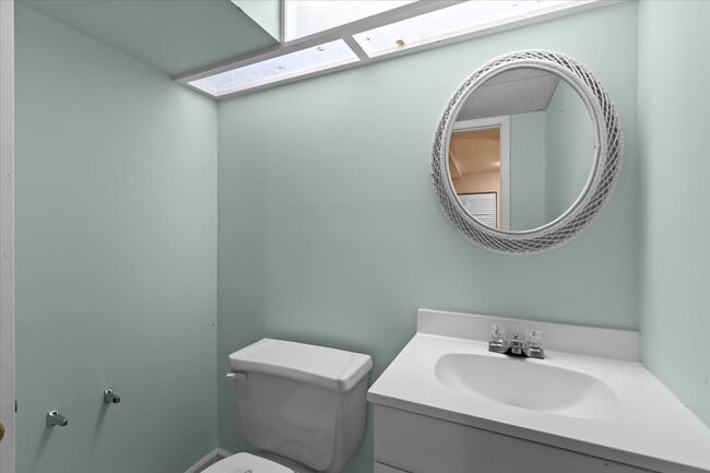 Building Photo - 31112 Columbia Dr