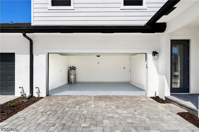 Building Photo - 10954 Preachers Cv Ln