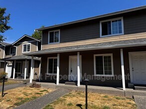 Building Photo - 680 Northpark Ln