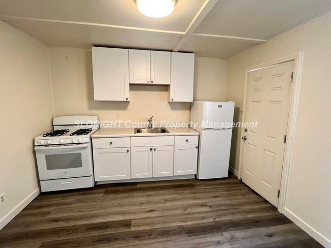 Building Photo - AVAILABLE JULY - Two Blocks From Poly - 1 Bed / 1 Bath