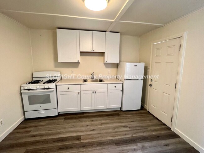 Building Photo - AVAILABLE JUNE - Two Blocks From Poly - 1 Bed / 1 Bath