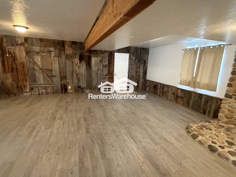 Building Photo - 1442 W 730 S St