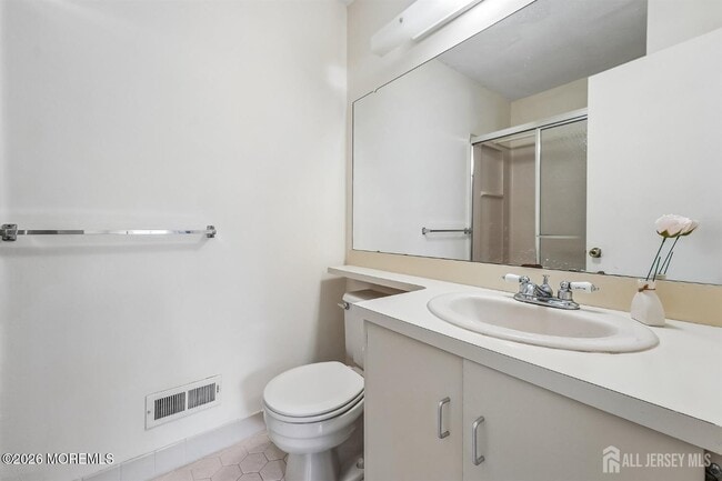 Building Photo - 289 Bromley Pl
