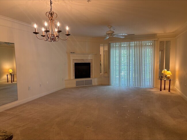 Building Photo - 1214 Emerald Ct