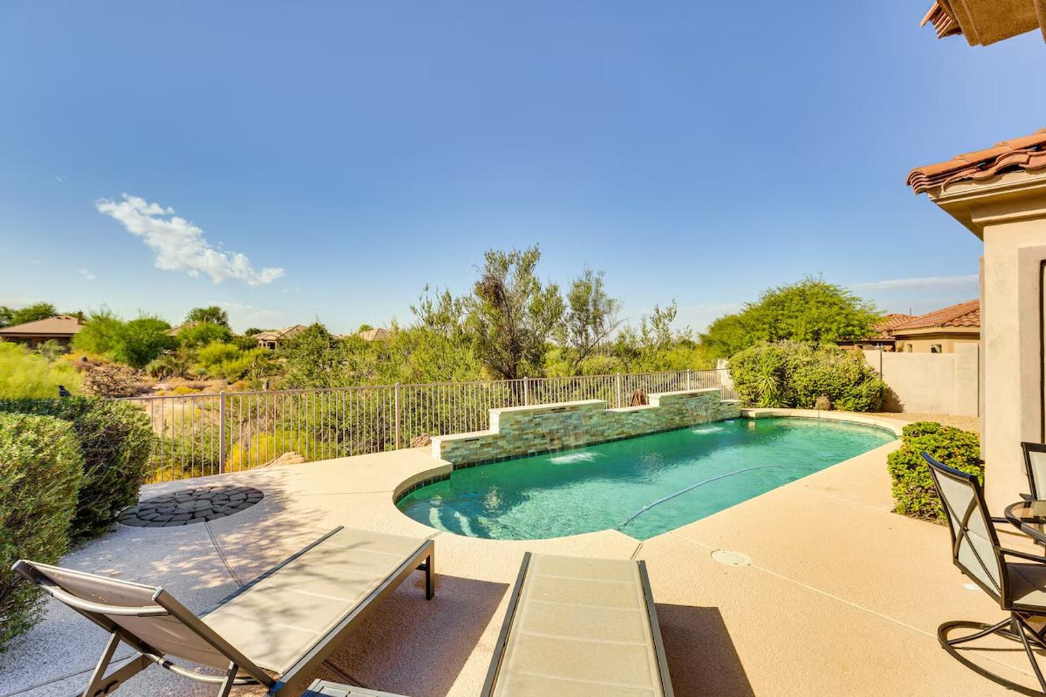 Building Photo - 9443 E Whitewing Dr