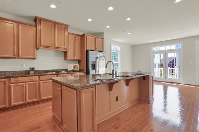 Building Photo - Luxury Living in Meadowvale – 4BR/3.5BA Du...