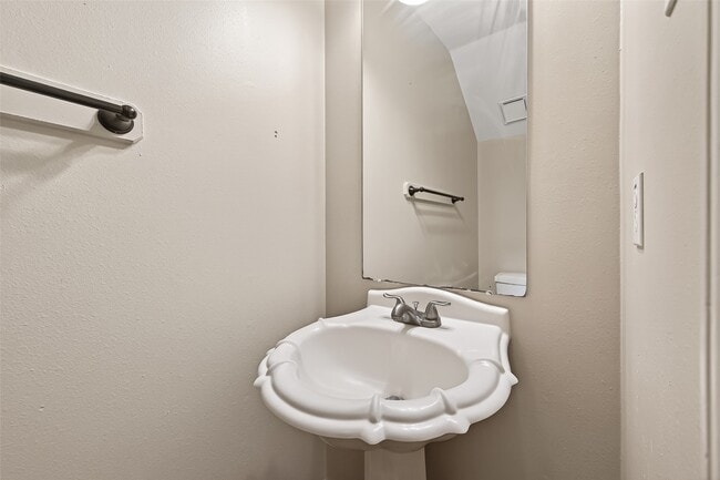 Building Photo - 8411 Tamayo Dr