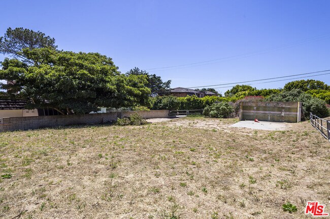 Building Photo - 29151 Cliffside Dr