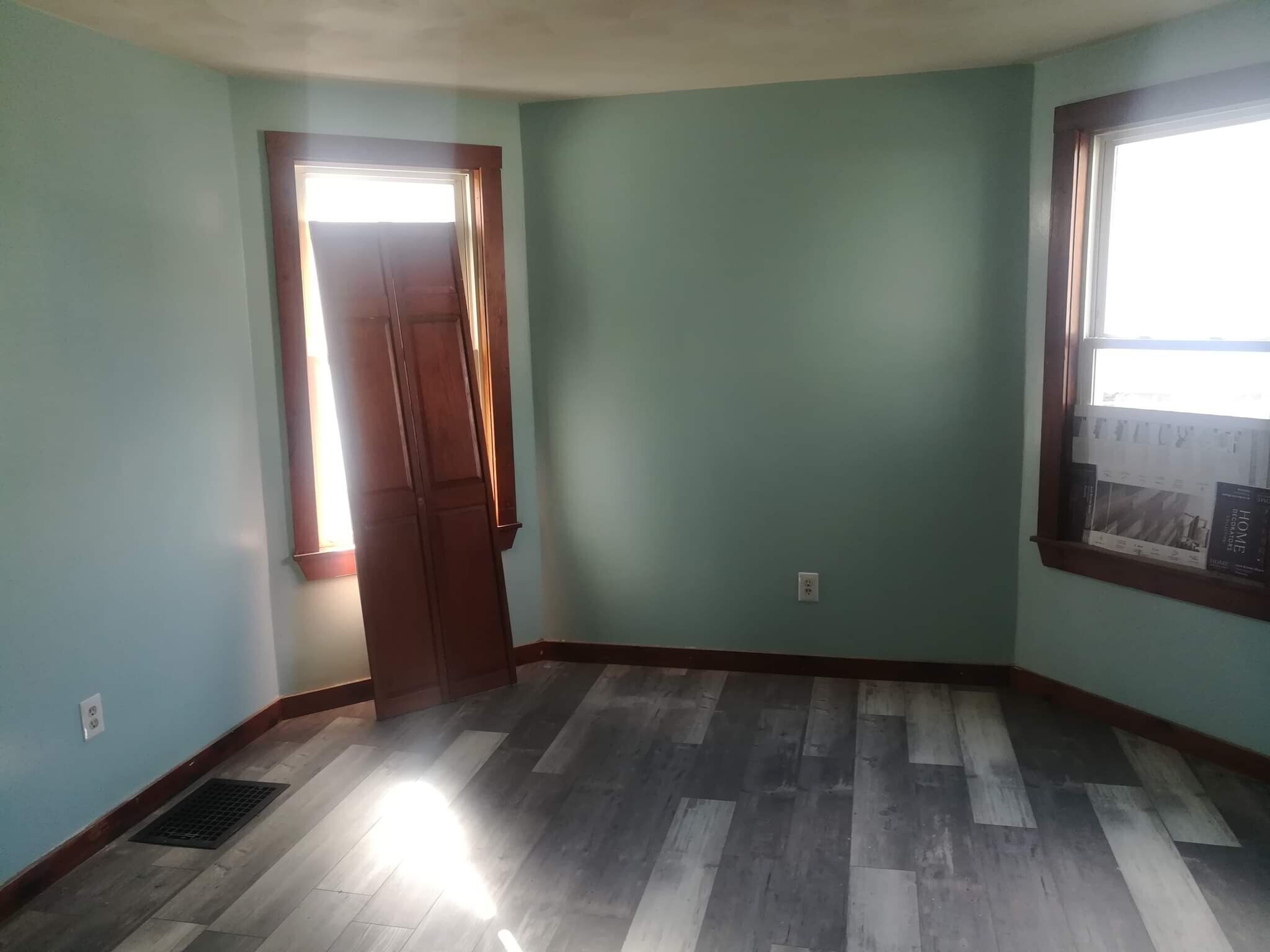 Building Photo - 25 Newcomb Pl