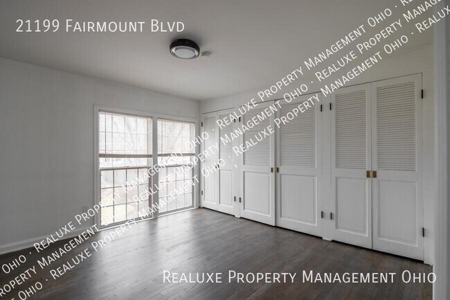 Building Photo - 21199 Fairmount Blvd