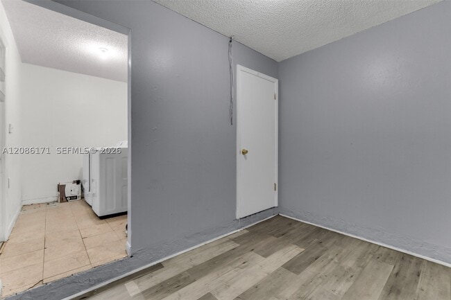 Building Photo - 608 SW 76th Terrace