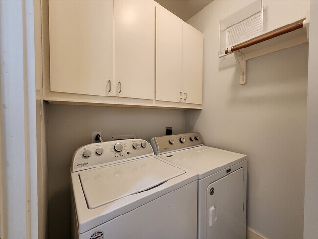 Building Photo - 9814 Cynthia Ann Ct