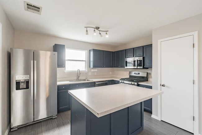 Building Photo - 11328 Hungry Horse Dr