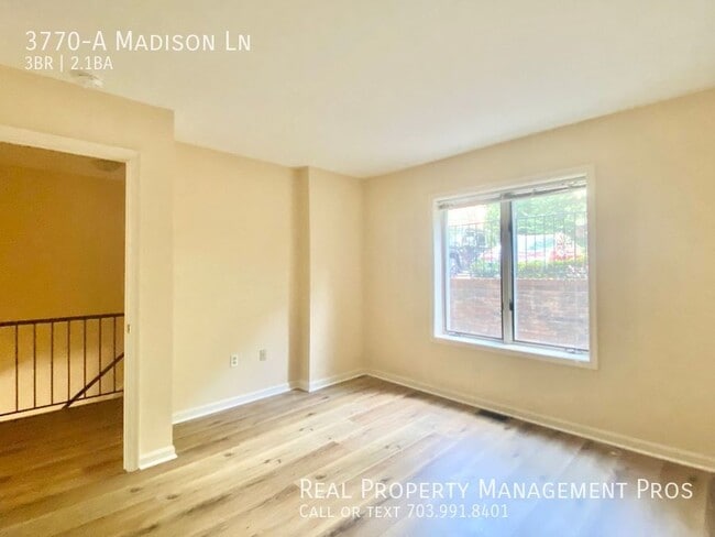 Building Photo - 3770-A Madison Ln-