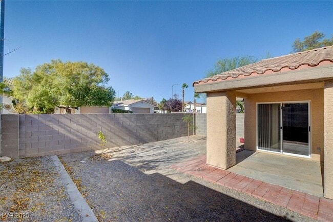 Building Photo - 7733 Donald Nelson Ave