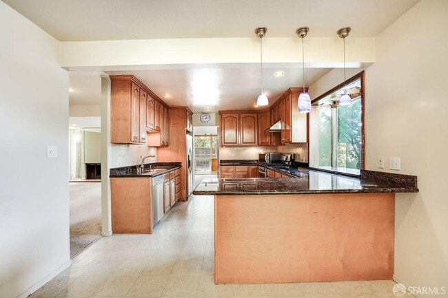 Building Photo - 172 Amber Dr