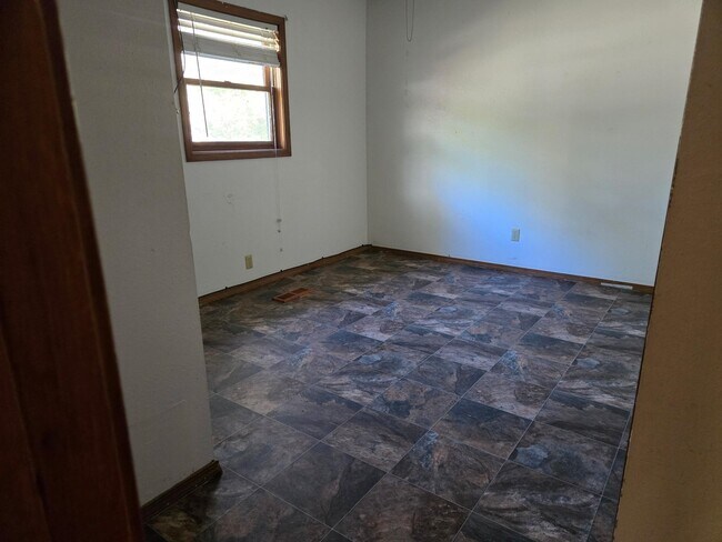 Building Photo - 156 Pottawattamie Dr