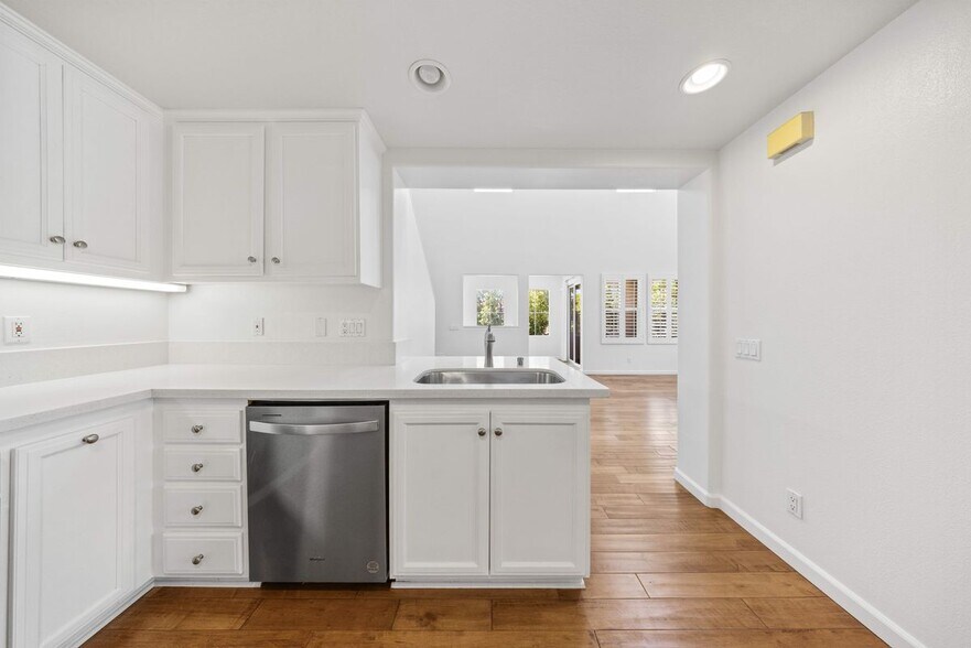 Building Photo - 51 Olivehurst